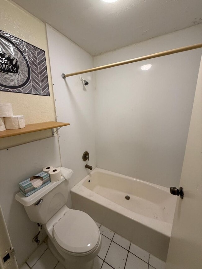 Building Photo - Best Deal in the Area! - All utilities included!