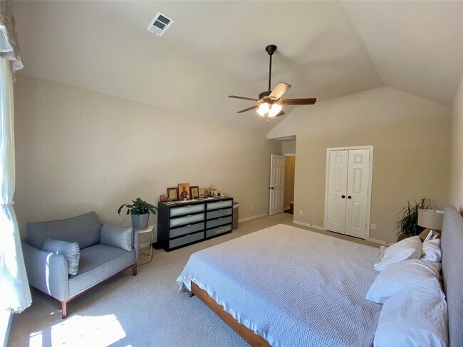 Building Photo - 1150 Amy Dr