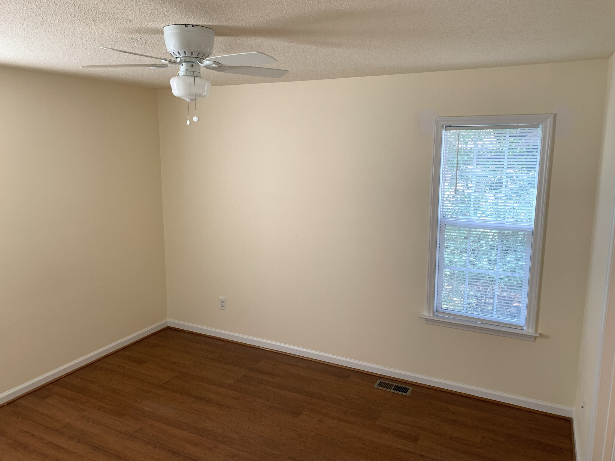 Master Bedroom 2 - 1129 Woodbriar Street
