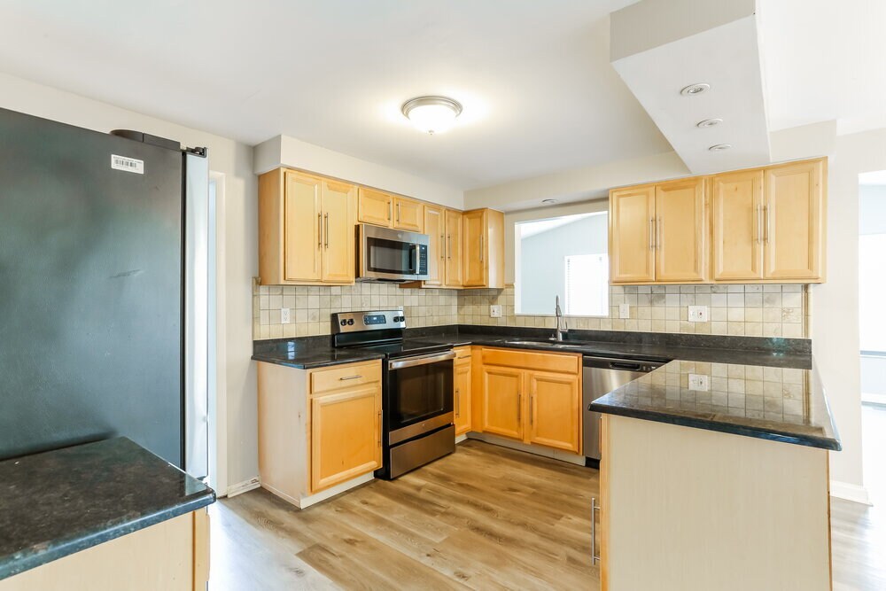 Building Photo - 12143 Twincreek Dr
