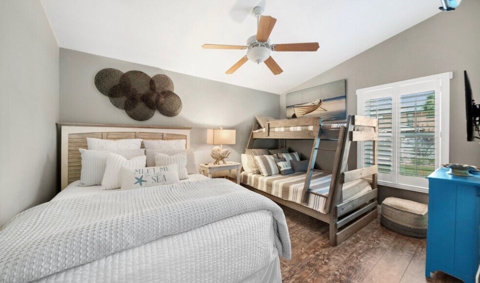 Building Photo - 613 W Caladium Cir