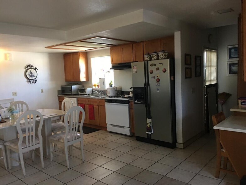 Building Photo - 22707 S Figueroa St