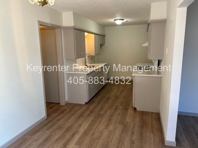Building Photo - * * * $250 Move-in Special * * * Charming 2-Bedroom / 2-Bathroom Home! * * * $250 Move-in Special...