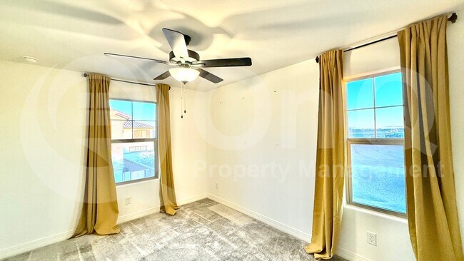 Building Photo - 1235 W Sparrow Dr