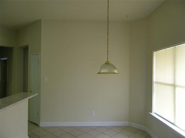 Building Photo - 461 San Remo Dr