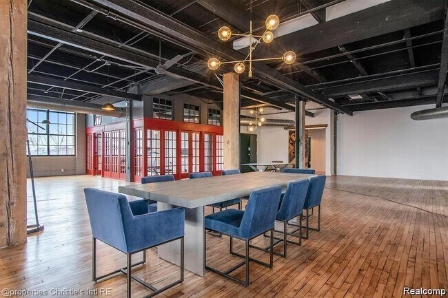 Building Photo - 1535 Sixth St