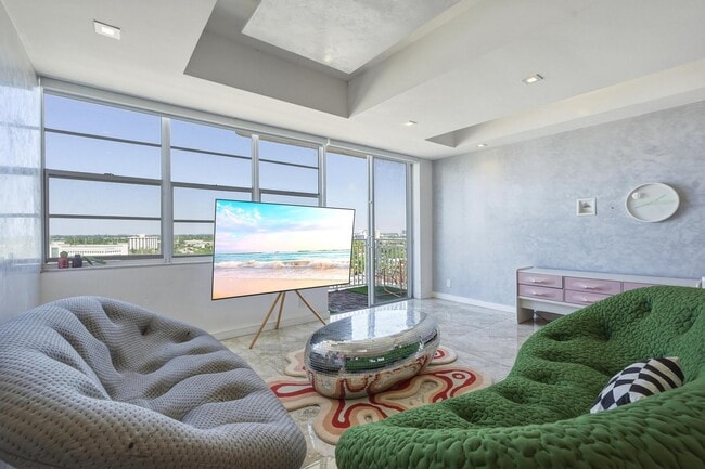 Building Photo - 2100 Sans Souci Blvd