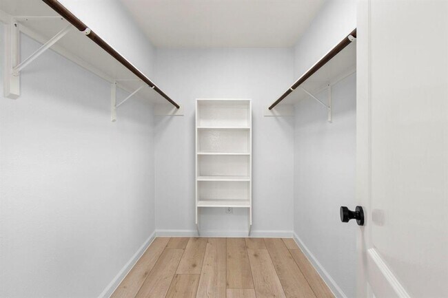 Building Photo - 1204 Gerona Blvd