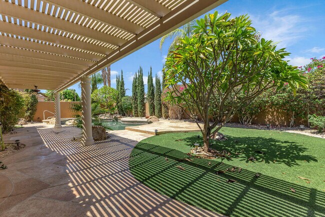 Building Photo - 79886 Dandelion Dr