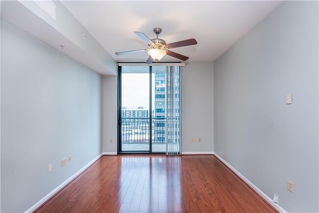 Building Photo - 3040 Peachtree Rd NW