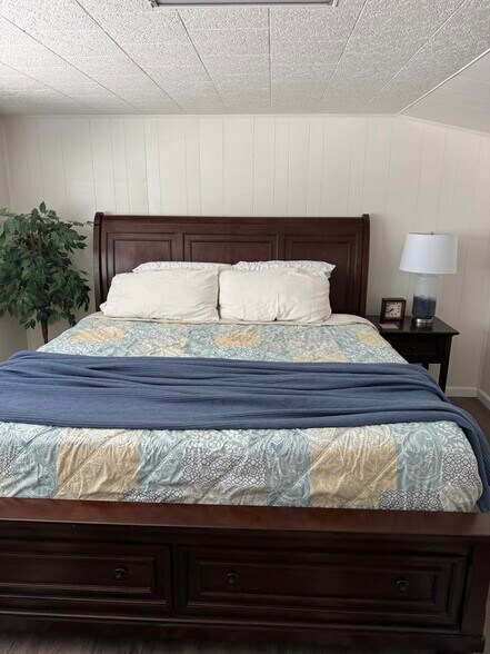 Building Photo - 909 27th Ave