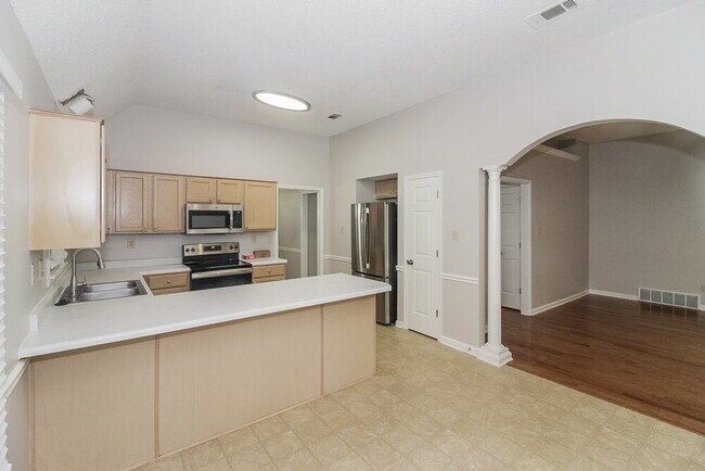 Building Photo - 1502 Appling Wood Cove S