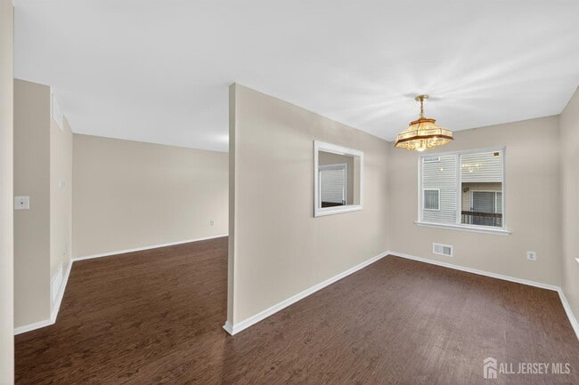Building Photo - 1606 Madaline Dr