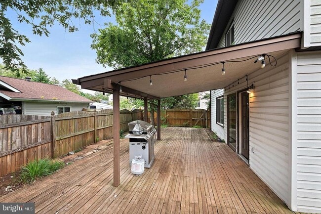 Building Photo - 511 Avondale Dr