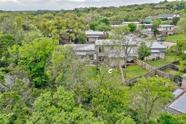 Building Photo - 709 Castle Ridge Rd