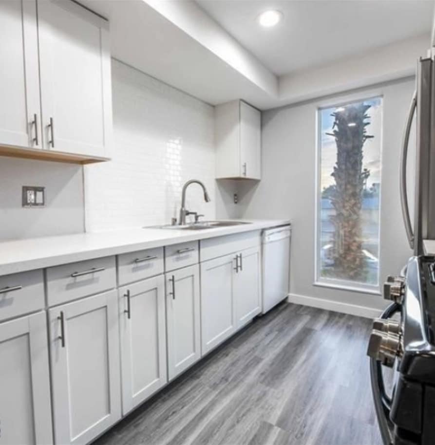 Building Photo - 3152 S Eastern Ave