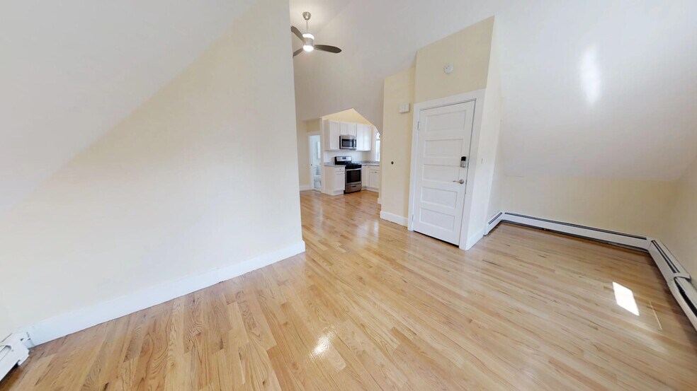 Building Photo - 17 Dow St