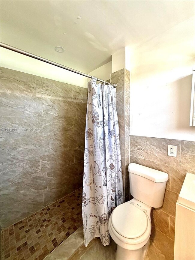 Building Photo - 16890 NE 21st Ave