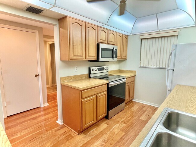 Building Photo - Application Under Review - 2 BR 2 Bath Con...