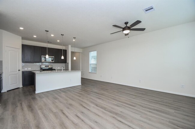 Building Photo - 4813 Vida Vis Dr