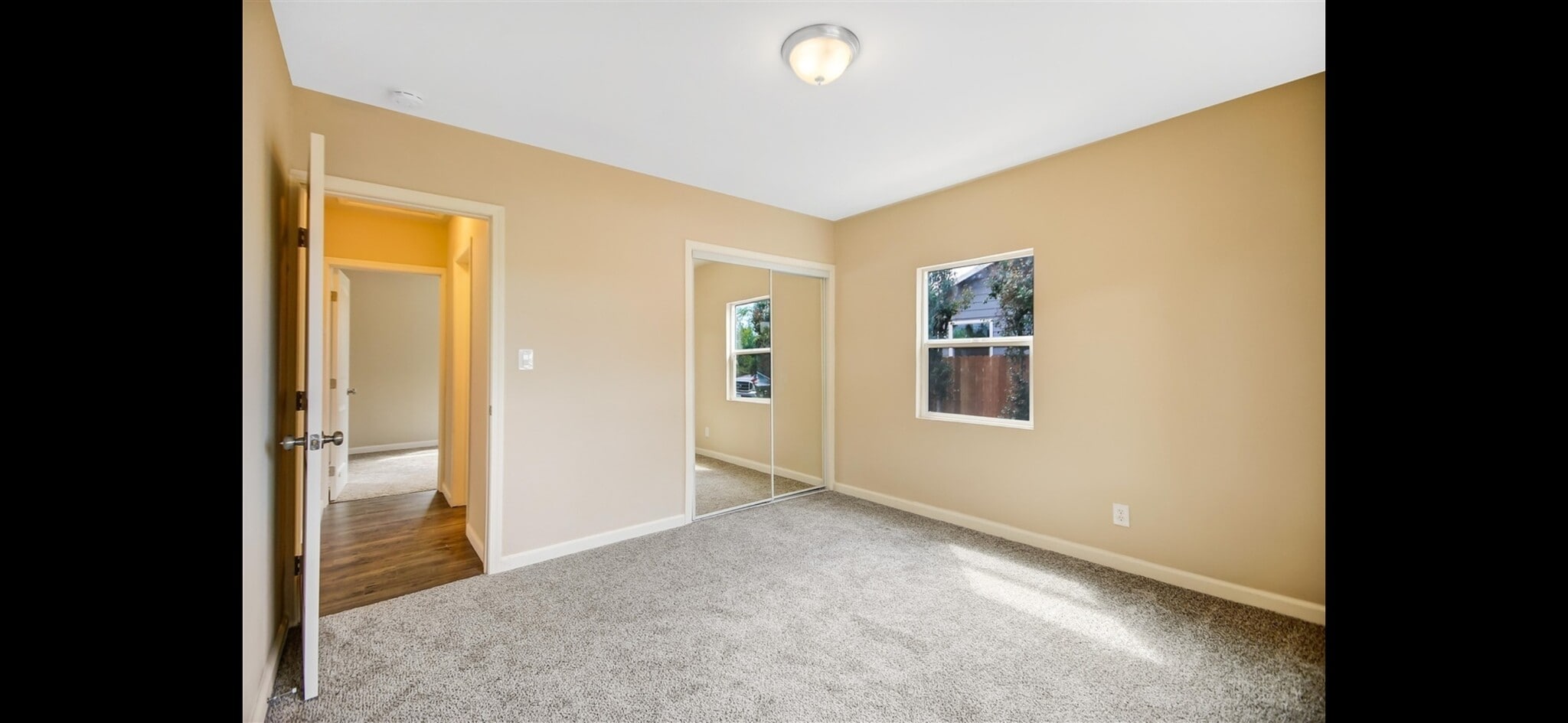 Building Photo - 511 41st St