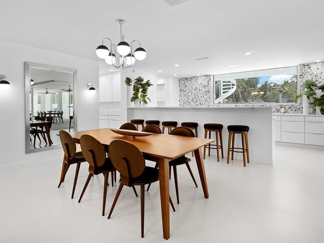 Building Photo - 7647 Sanderling Rd