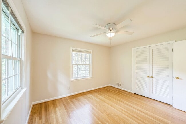 Building Photo - 5Bd/3 Bth expansive Family Home with Private Backyard & Premium Upgrades!