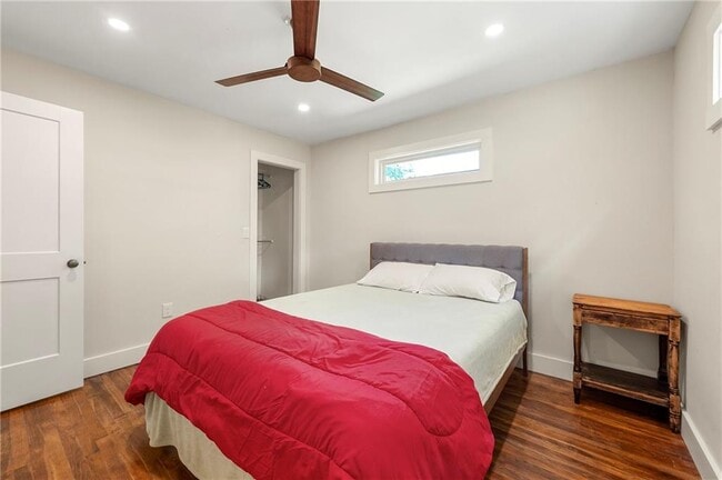 Building Photo - 948 Margaret Pl NW