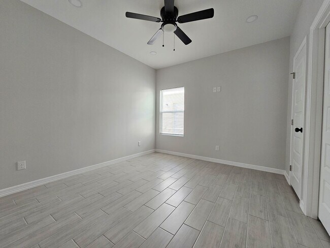 Building Photo - 1019 N Woodson Ave
