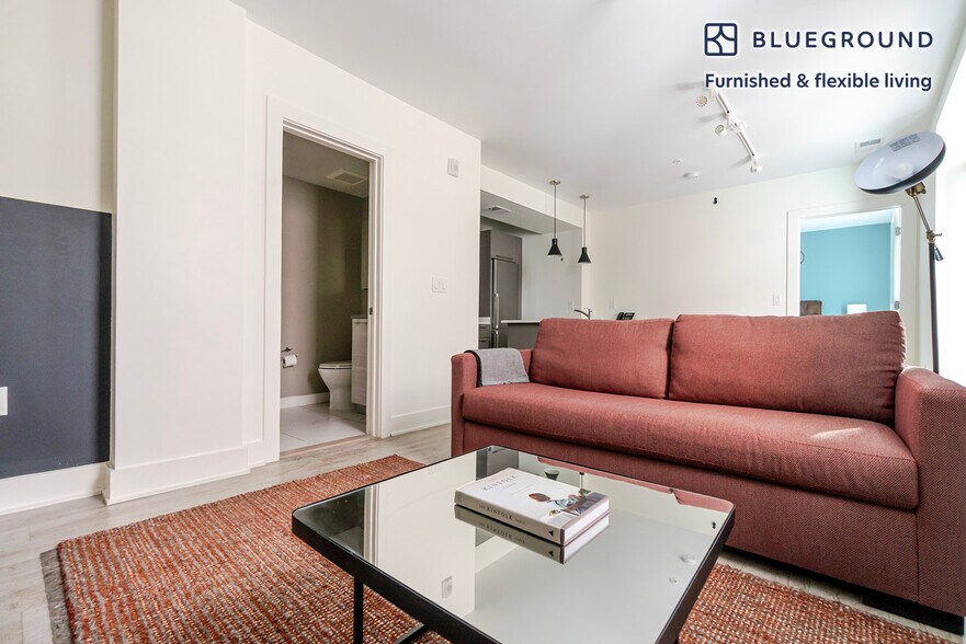 Building Photo - 816 Potomac Ave SE