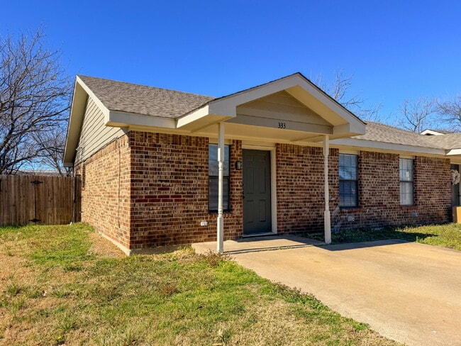 Building Photo - Charming 2 Bed, 1.5 Bath home in Keller