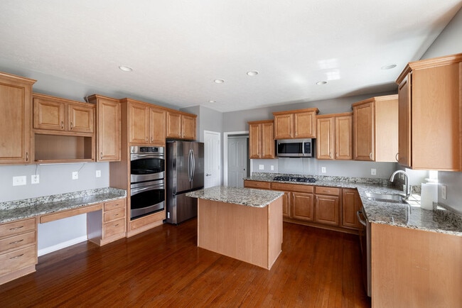 Building Photo - 8965 Snowberry Court