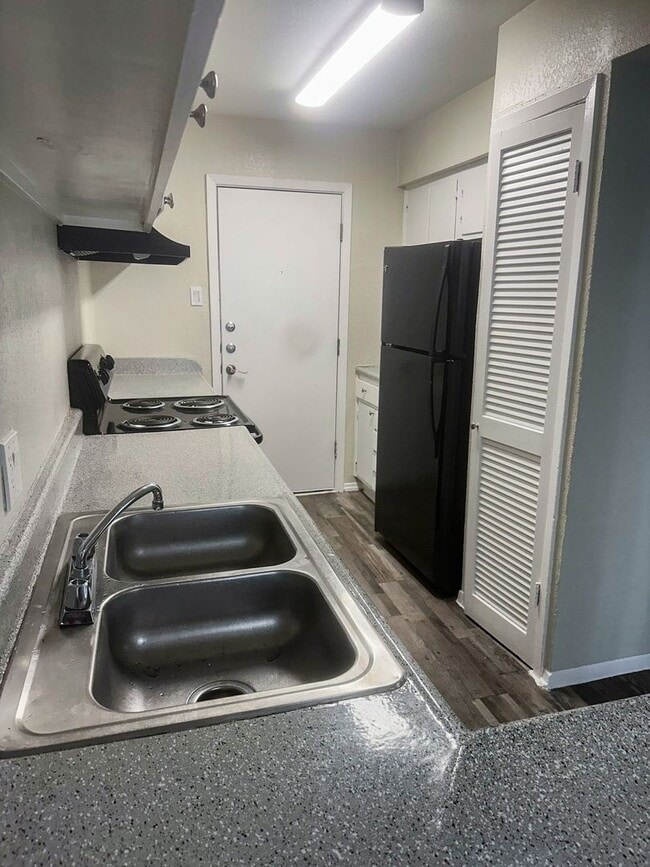 Interior Photo - Oaks at Five Mile