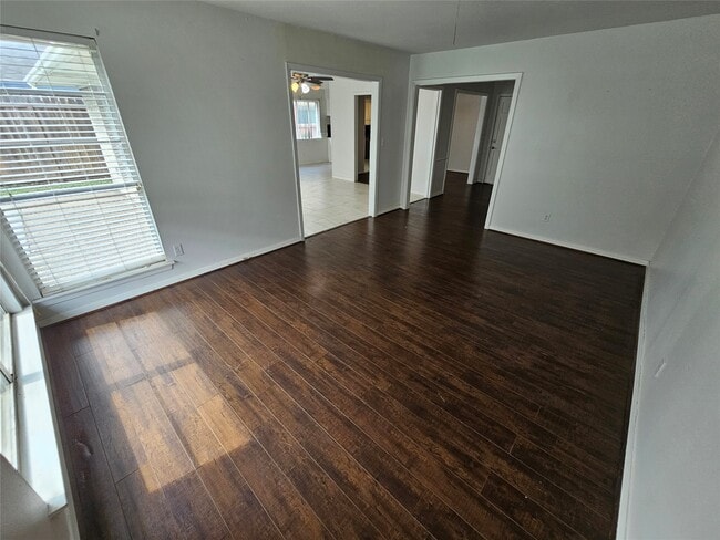 Building Photo - 5526 Whispering Creek Way