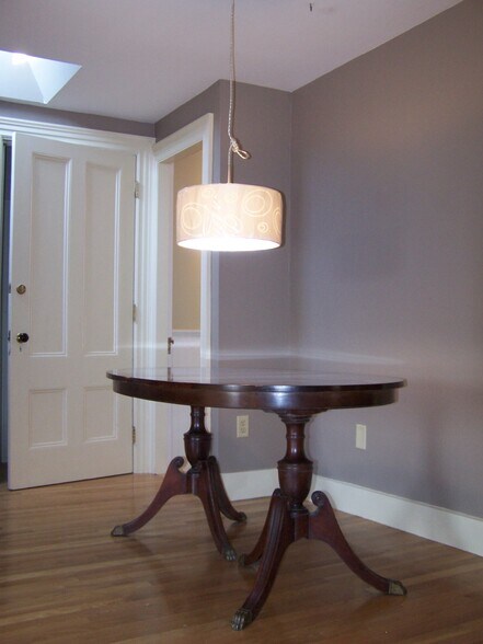 Building Photo - 35 Greenough Ave