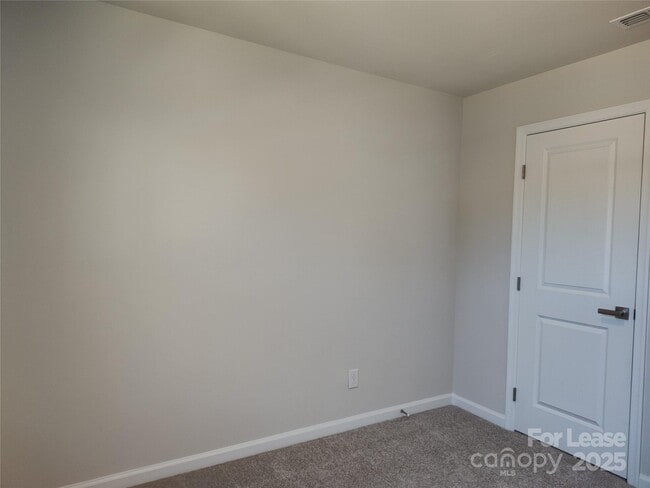 Building Photo - 8031 Sinnet Pl