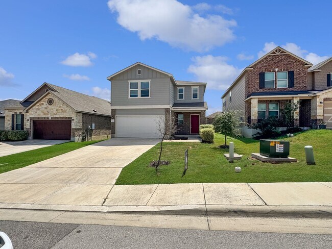 Building Photo - New Braunfels gem