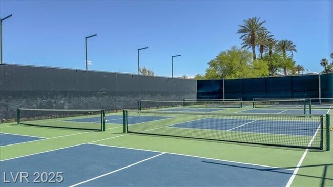 Building Photo - An Amazing Furnished 3 Bedroom Condo at La...