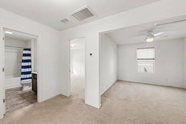 Building Photo - 121 Rockingham Way
