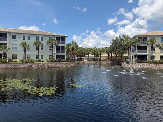 Building Photo - 600 Gardens Edge Dr