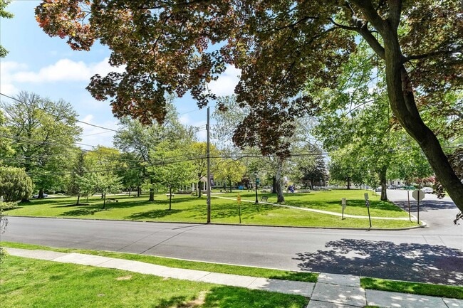 Prospect Park Sq across street - 909 10th Ave