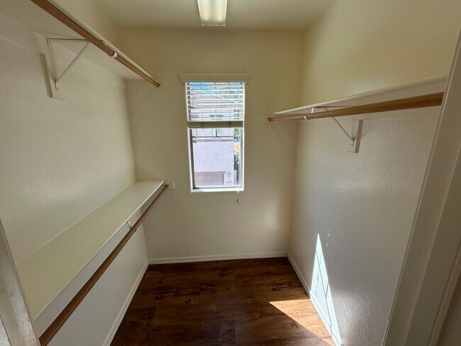 Building Photo - 14072 W Country Gables Dr