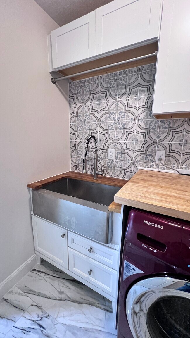 Building Photo - 1841 Cogdill Trace