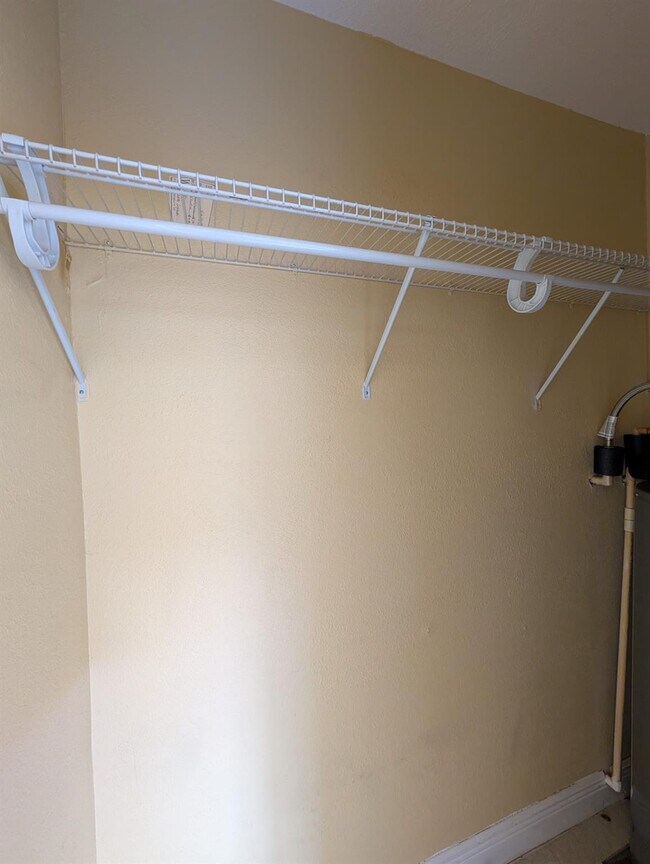 Building Photo - 1571 NE 109th St