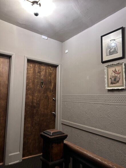 Building Photo - 14 W Court St