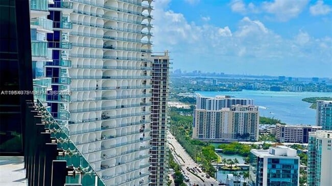 Building Photo - 17141 Collins Ave