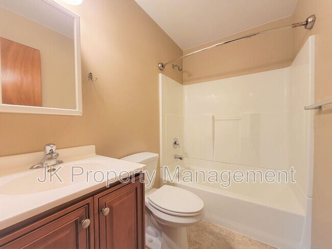 Building Photo - 4609 5th Ave S