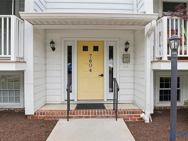 Building Photo - 7604 Roscommon Ct