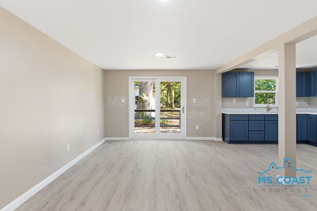 Building Photo - 1528 Ladnier Rd