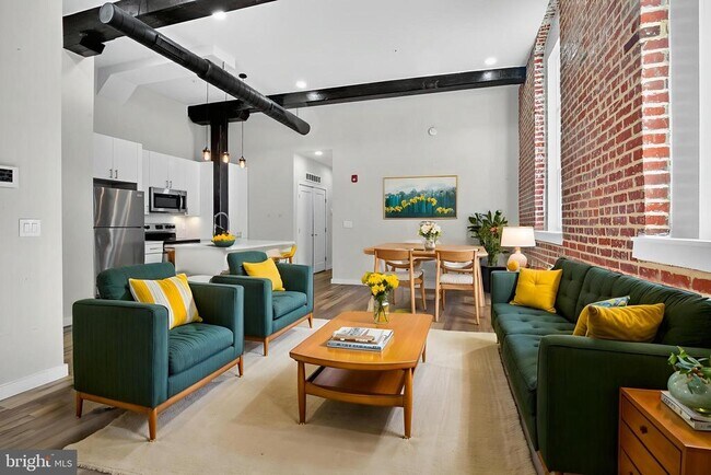 Building Photo - 2045 Trenton Ave